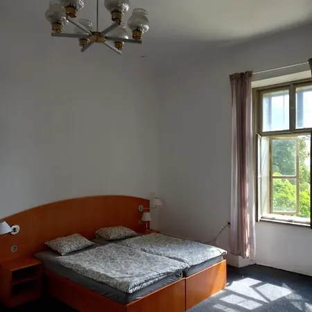 Apartmán Zámecký areál Holovousy Exteriér fotografie