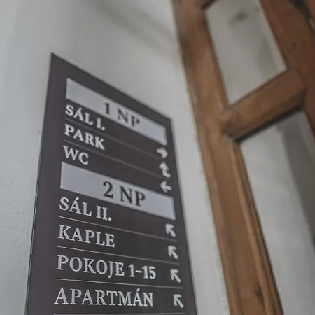 Apartmán Zámecký areál Holovousy Exteriér fotografie