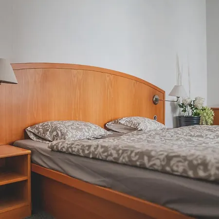 Apartmán Zámecký areál Holovousy Exteriér fotografie