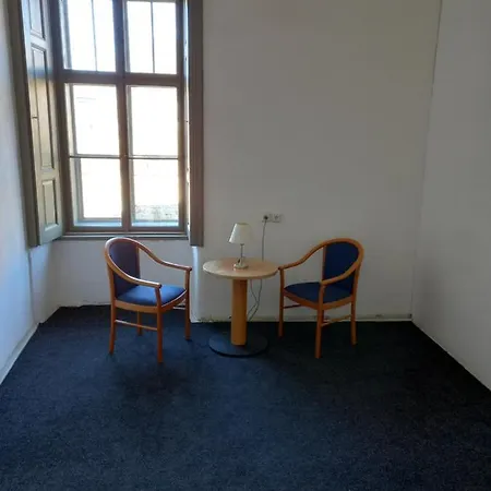 Apartmán Zámecký areál Holovousy Exteriér fotografie